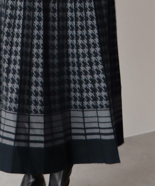 BLUEEAST（ブルーイースト）の「チドリニットスカート（スカート・レディース・グレー/ブラック/ボルドー/ベージュ・MEDIUM）」の18枚目の写真