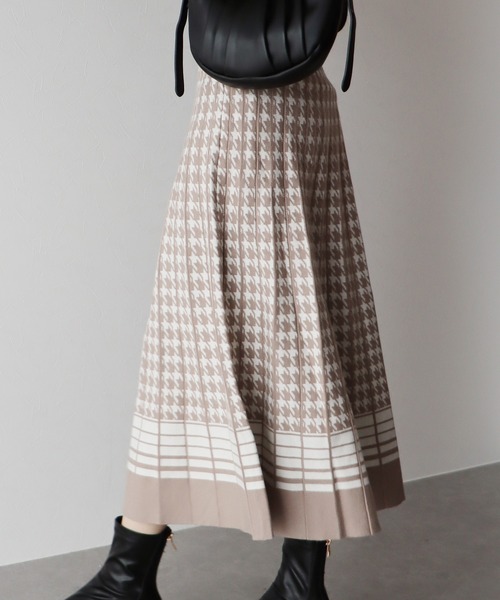 BLUEEAST（ブルーイースト）の「チドリニットスカート（スカート・レディース・グレー/ブラック/ボルドー/ベージュ・MEDIUM）」の22枚目の写真