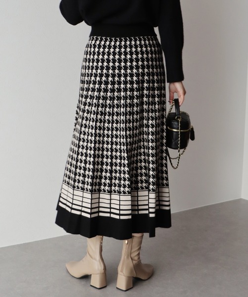 BLUEEAST（ブルーイースト）の「チドリニットスカート（スカート・レディース・グレー/ブラック/ボルドー/ベージュ・MEDIUM）」の9枚目の写真