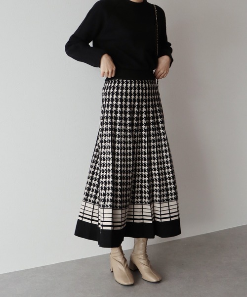 BLUEEAST（ブルーイースト）の「チドリニットスカート（スカート・レディース・グレー/ブラック/ボルドー/ベージュ・MEDIUM）」の7枚目の写真