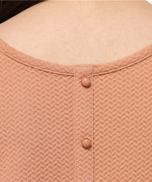 mystic（ミスティック）の「タックフレア袖プルオーバー（Tシャツ/カットソー・レディース・ブラック/ネイビー/キャメル/オフホワイト・ﾌﾘ-）」の9枚目の写真