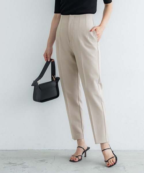 coca（coca）（コカ）の「ハイウエスト美脚ストレッチテーパードパンツ（スラックス・レディース・アイボリー/ブラック/ベージュ/ライトグリーン/ライトベージュ/ダークベージュ/ダークグリーン/イエロー/グレー/ピンク/ブラウン/グレイッシュベージュ/ライトピンク・S/M/L）」の6枚目の写真