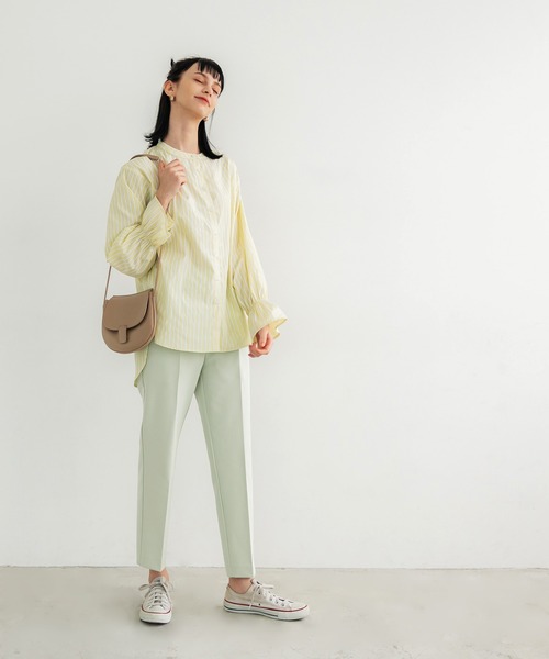 ハイウエストタックテーパードパンツ