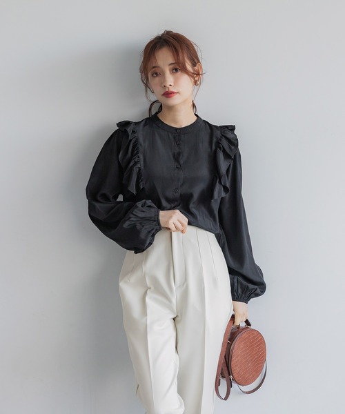 ハイウエストタックテーパードパンツ