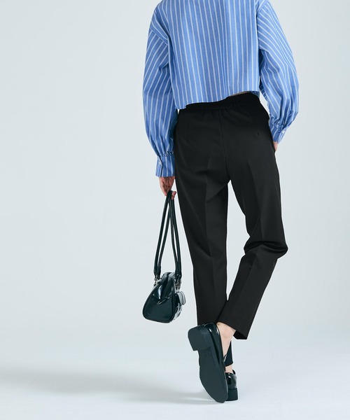 coca（coca）（コカ）の「ハイウエスト美脚ストレッチテーパードパンツ（スラックス・レディース・アイボリー/ブラック/ベージュ/ライトグリーン/ライトベージュ/ダークベージュ/ダークグリーン/イエロー/グレー/ピンク/ブラウン/グレイッシュベージュ/ライトピンク・S/M/L）」の17枚目の写真