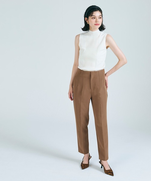 coca（coca）（コカ）の「ハイウエスト美脚ストレッチテーパードパンツ（スラックス・レディース・アイボリー/ブラック/ベージュ/ライトグリーン/ライトベージュ/ダークベージュ/ダークグリーン/イエロー/グレー/ピンク/ブラウン/グレイッシュベージュ/ライトピンク・S/M/L）」の18枚目の写真