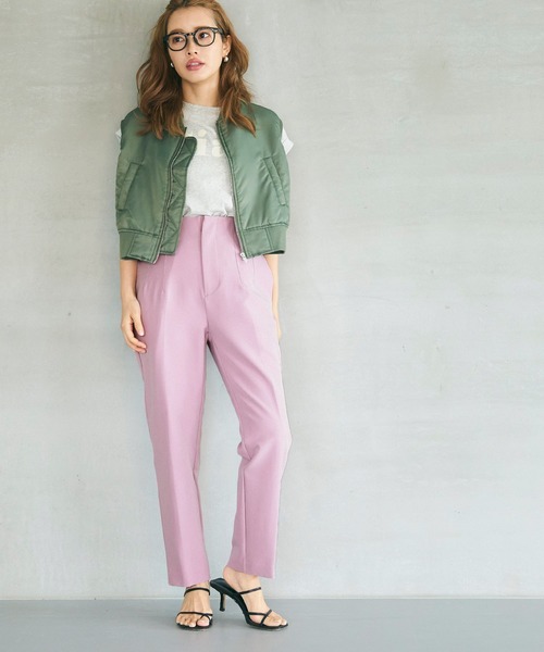 coca（coca）（コカ）の「ハイウエスト美脚ストレッチテーパードパンツ（スラックス・レディース・アイボリー/ブラック/ベージュ/ライトグリーン/ライトベージュ/ダークベージュ/ダークグリーン/イエロー/グレー/ピンク/ブラウン/グレイッシュベージュ/ライトピンク・S/M/L）」の21枚目の写真