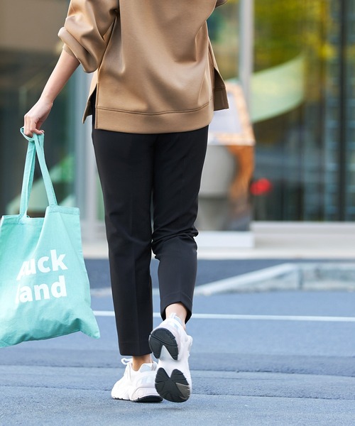 ハイウエストタックテーパードパンツ