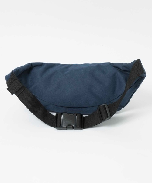 MILKFED.（ミルクフェド）の「TOP LOGO FANNY PACK NAVY /ロゴ　ウエストポーチ/ウエストバッグ/ヒップバッグ（ボディバッグ/ウエストポーチ・レディース・ネイビー・ONE SIZE）」の3枚目の写真