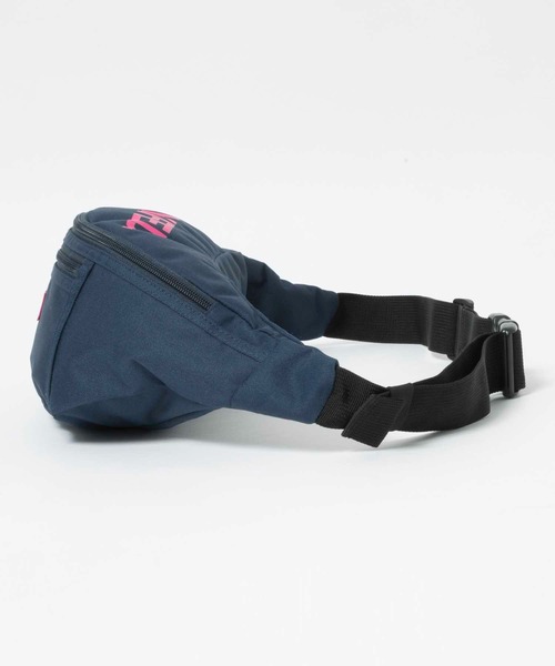 MILKFED.（ミルクフェド）の「TOP LOGO FANNY PACK NAVY /ロゴ　ウエストポーチ/ウエストバッグ/ヒップバッグ（ボディバッグ/ウエストポーチ・レディース・ネイビー・ONE SIZE）」の4枚目の写真