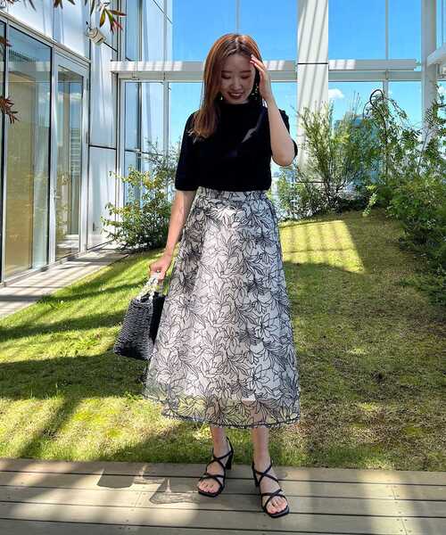 couture brooch(クチュールブローチ)の「◆【新色追加!ひとさじの甘さを足す】バックフェイクパール5分袖ニット(ニット/セーター・レディース・ブラック/ブラウン系その他/ベビーピンク/オフホワイト/ブラック系7/グリーン系5/ベージュ系7/アイボリー系7・38/42/40)」の12枚目の写真