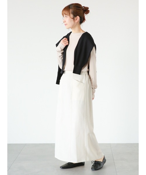 Samansa Mos2 blue（サマンサモスモスブルー）の「モックネックリブプルオーバー（Tシャツ/カットソー・レディース・オフホワイト/ブラック/ライトベージュ・MEDIUM/LARGE）」の8枚目の写真