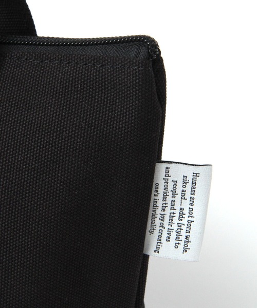 niko and...（ニコアンド）の「オリジナルニコロゴ刺繍保冷バッグ（トートバッグ・レディース・ホワイト/ブラック・0）」の4枚目の写真