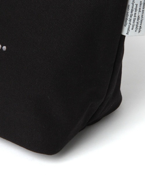 niko and...（ニコアンド）の「オリジナルニコロゴ刺繍保冷バッグ（トートバッグ・レディース・ホワイト/ブラック・0）」の5枚目の写真