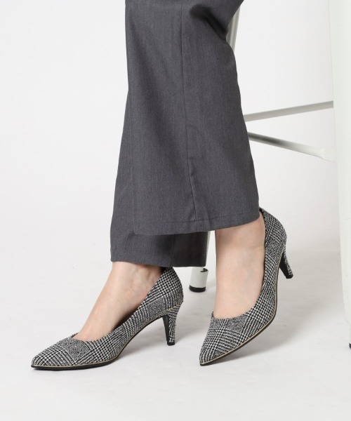 ESPERANZA（エスペランサ）の「【12時間パンプス】約7.5㎝　歩きやすくて疲れにくい（パンプス・レディース・ベージュ/ブラック/グリーン/オレンジ/アイボリー/こしょう色系/シルバー/ブラック系/チョコ/ブラック系8/ワイン系・22.5cm/22.0cm/21.5cm/21.0cm/25.5cm/26.0cm/23.5cm/24.0cm/24.5cm/25.0cm/23.0cm）」の5枚目の写真