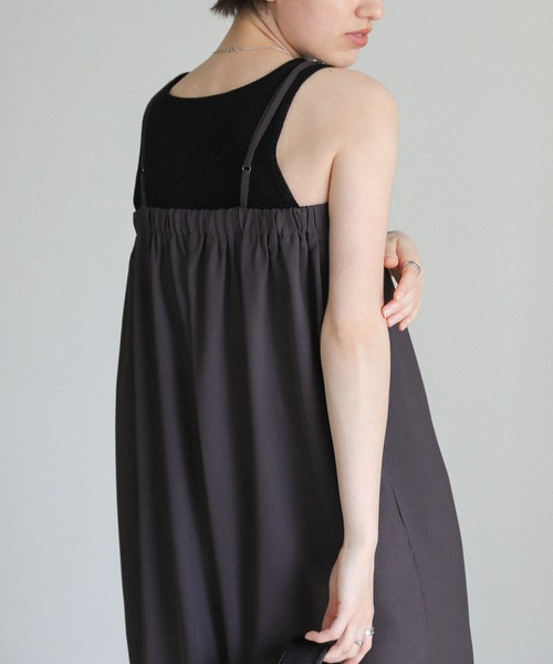 select MOCA（セレクトモカ）の「フロントタックルーズサロペット（サロペット/オーバーオール・レディース・スミクロ/グレイッシュベージュ/ブラック・FREE）」の6枚目の写真