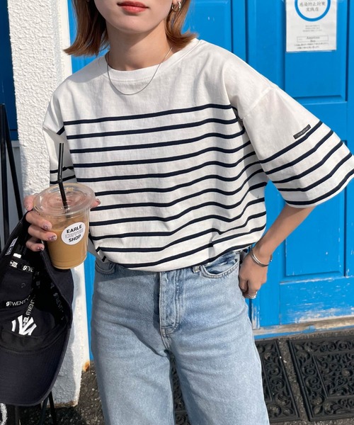 Chillfar（チルファー）の「ネームタグアソートパネルボーダーTシャツ（Tシャツ/カットソー・レディース・ホワイト×レッド/ホワイト系1/ピンク/ブラック系/ホワイト×ブラック/ホワイト系/ホワイト系4/ホワイト系5/ホワイト系2/ネイビー系1/ホワイト系3/ブラック×ホワイト/ホワイト×ブルー/ネイビー系/クリーム/グリーン系/ホワイト×ネイビー・FREE）」の4枚目の写真