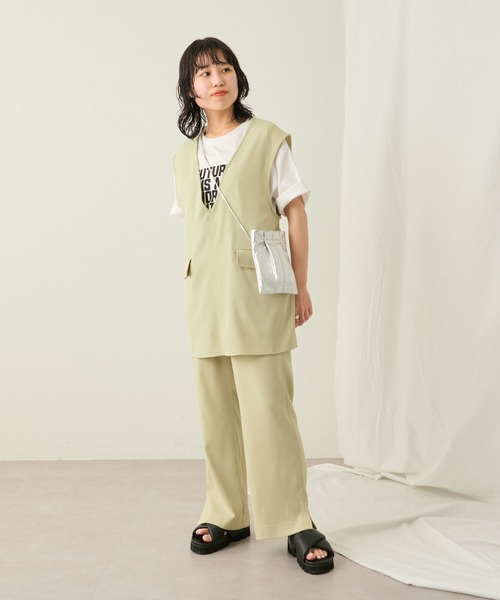 COLONY 2139（コロニートゥーワンスリーナイン）の「メタリックフェイクレザースマホショルダーバッグ（ショルダーバッグ・レディース・グリーン/ブラック/シルバー・FREE）」の17枚目の写真