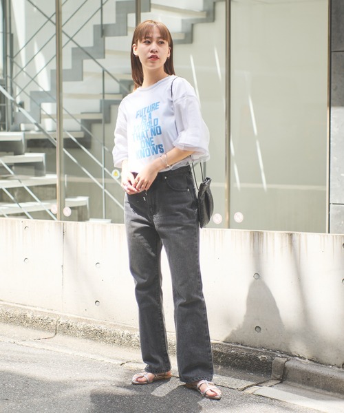 COLONY 2139（コロニートゥーワンスリーナイン）の「メタリックフェイクレザースマホショルダーバッグ（ショルダーバッグ・レディース・グリーン/ブラック/シルバー・FREE）」の13枚目の写真