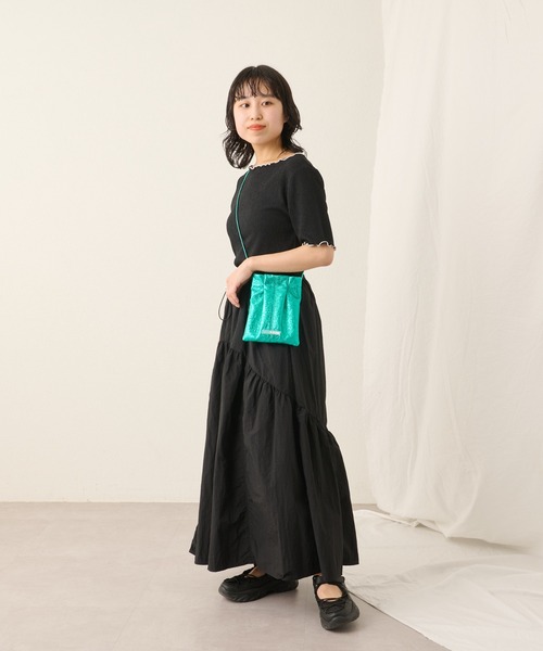 COLONY 2139（コロニートゥーワンスリーナイン）の「メタリックフェイクレザースマホショルダーバッグ（ショルダーバッグ・レディース・グリーン/ブラック/シルバー・FREE）」の12枚目の写真