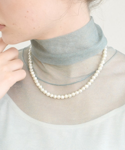 LHME（エルエイチエムイー）の「【WEB限定】”MELLOW”バロックパールネックレス/サージカルステンレス（金属アレルギー対応）【LHME / エルエイチエムイー】（ネックレス・レディース・ホワイト×ゴールド・43cm）」の8枚目の写真