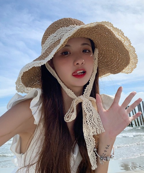 shopnikoniko（ショップニコニコ）の「紐付き 麦わら帽子 リボン つば広（ハット・レディース・ベージュ/アイボリー・フリー）」の4枚目の写真