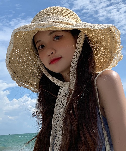 shopnikoniko（ショップニコニコ）の「紐付き 麦わら帽子 リボン つば広（ハット・レディース・ベージュ/アイボリー・フリー）」の7枚目の写真