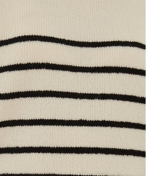 ANGIE（アンジー）の「オーバーサイズ ハイネックニット（ニット/セーター・レディース・ライトベージュ/ブラック/ブルー/ブラック系その他/杢グレー/ライム/ホワイト系その他/オレンジ/ライトグレー/サックスブルー/アイボリー・FREE）」の14枚目の写真