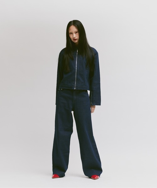 FEKETE（フェケテ）の「DENIM WIDE PANTS (SET-UP) / デニムバギーパンツ（セットアップ対応）（デニムパンツ・レディース・ブルー・SMALL/MEDIUM/LARGE）」の12枚目の写真
