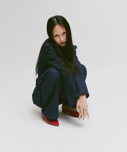 FEKETE（フェケテ）の「DENIM WIDE PANTS (SET-UP) / デニムバギーパンツ（セットアップ対応）（デニムパンツ・レディース・ブルー・SMALL/MEDIUM/LARGE）」の3枚目の写真