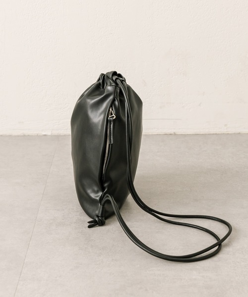 loti（ロティ）の「loti 巾着ショルダーBAG（ショルダーバッグ・レディース・グリーン/オフホワイト/ブラック・ONE SIZE）」の18枚目の写真