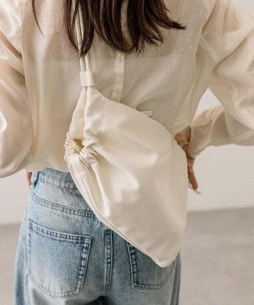 loti（ロティ）の「loti 巾着ショルダーBAG（ショルダーバッグ・レディース・グリーン/オフホワイト/ブラック・ONE SIZE）」の10枚目の写真