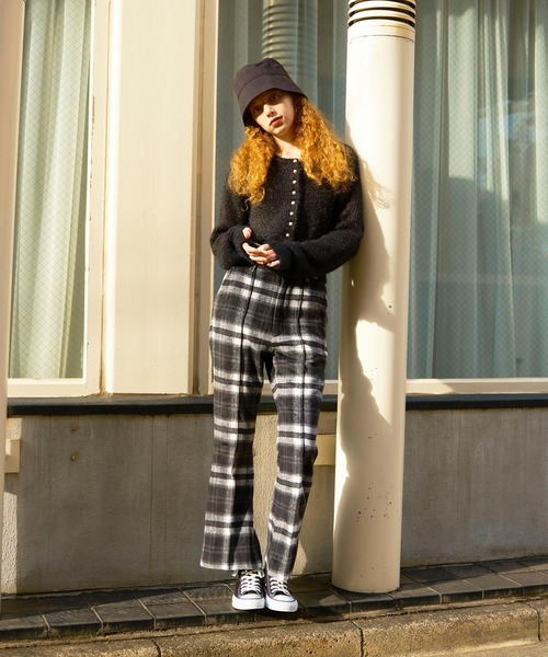 MILKFED.（ミルクフェド）の「PEARL BUTTON KNIT CARDIGAN（カーディガン/ボレロ・レディース・ライトブルー/ブラック/オフホワイト・ONE SIZE）」の21枚目の写真