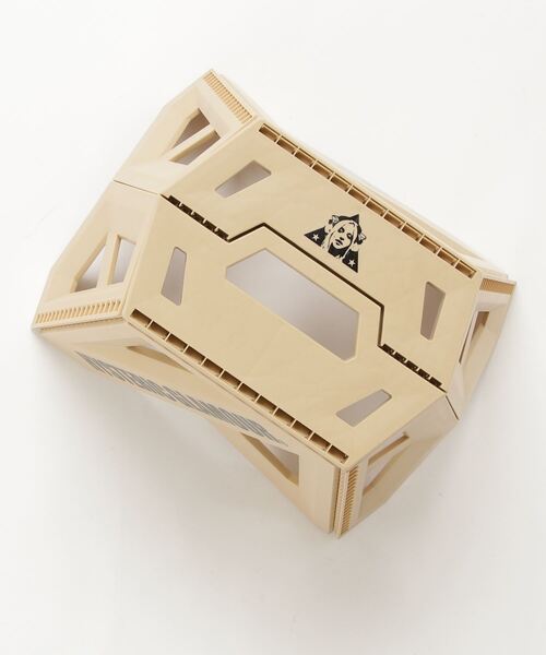 HYSTERIC GLAMOUR（ヒステリックグラマー）の「TRIANGLE WOMAN フォーダブルチェア39cm（家具・メンズ・カーキ/ベージュ/ブラック・FREE）」の5枚目の写真