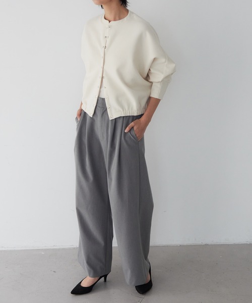for/c(フォーシー)の「タックワイドパンツ【サスティナブル】(その他パンツ・レディース・グレー/ブラック・LL/M/L)」の16枚目の写真