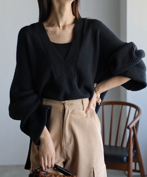 sakishimatokyo(サキシマトーキョー)の「起毛 キーネックニットトップス(ニット/セーター・レディース・ブルー/ブラック/オフホワイト/アイボリー・FREE)」の1枚目の写真