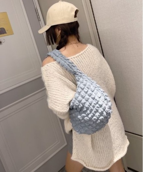 COMON+(コモンプラス)の「ポップコーン ワッフル ボブサン ショルダー ぽこぽこバック(トートバッグ・レディース・ブラウン/ライトブルーグレー/ブラック・FREE)」の9枚目の写真