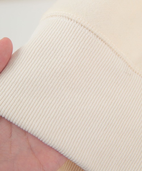 titivate（ティティベイト）の「裏起毛ロゴショートフード付きプルオーバー（パーカー・レディース・アイボリー/ライトブルー/ブラック/杢グレー・FREE）」の13枚目の写真