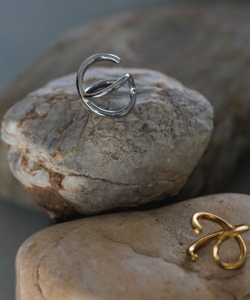 JEANASIS（ジーナシス）の「【ステンレス】2WAYクロスリング/991861（リング・レディース・ゴールド/シルバー・MEDIUM/LARGE）」の3枚目の写真