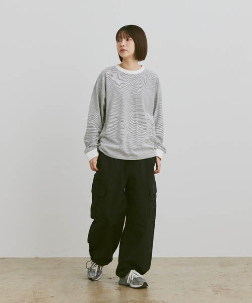 flaner（フラネ）の「Loose micro border long tee / ルーズマイクロボーダーロンT（Tシャツ/カットソー・レディース・ホワイト/ネイビー・LARGE/MEDIUM）」の12枚目の写真