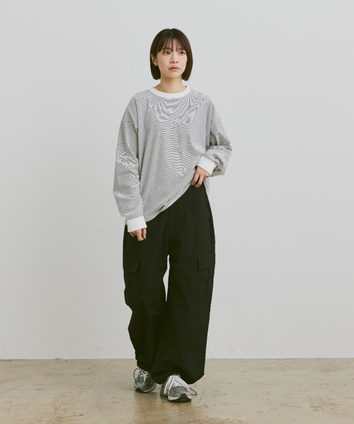 flaner（フラネ）の「Loose micro border long tee / ルーズマイクロボーダーロンT（Tシャツ/カットソー・レディース・ホワイト/ネイビー・LARGE/MEDIUM）」の14枚目の写真