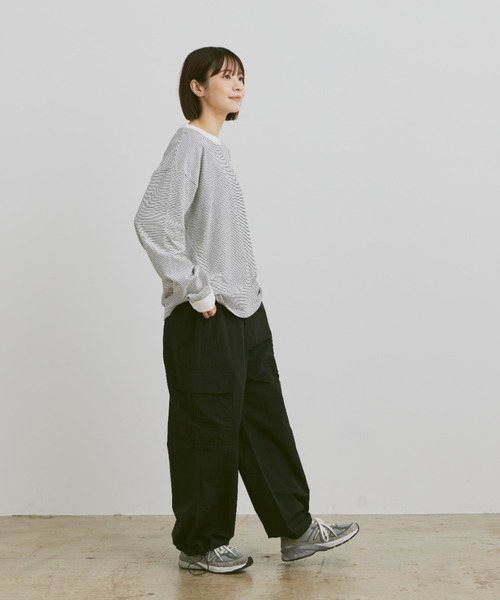 flaner（フラネ）の「Loose micro border long tee / ルーズマイクロボーダーロンT（Tシャツ/カットソー・レディース・ホワイト/ネイビー・LARGE/MEDIUM）」の15枚目の写真