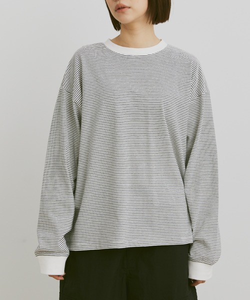 flaner（フラネ）の「Loose micro border long tee / ルーズマイクロボーダーロンT（Tシャツ/カットソー・レディース・ホワイト/ネイビー・LARGE/MEDIUM）」の8枚目の写真