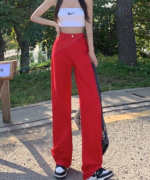 COCOMOMO(ココモモ)の「ストレートカラーデニムパンツ カラーパンツ(デニムパンツ・レディース・イエロー/パープル/ホワイト/レッド/ブラック/グリーン/ピンク・XL/L/M/S)」の2枚目の写真