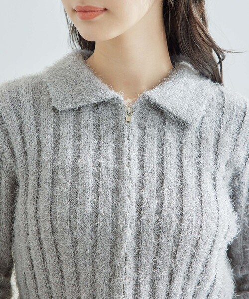 ROPE' PICNIC（ロペピクニック）の「【一部店舗限定】ラメフェザー衿付ジップカーディガン（カーディガン/ボレロ・レディース・チャコールグレー/グレー/キナリ・38）」の4枚目の写真
