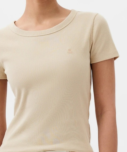 GAP(ギャップ)の「ブラナンベア リブ編み クルーネック Tシャツ(Tシャツ/カットソー・レディース・ベージュ/ホワイト/グリーン/ブラック/パープル/ピンク/ブルー・S/XS/M/L/XL/XXS)」の4枚目の写真