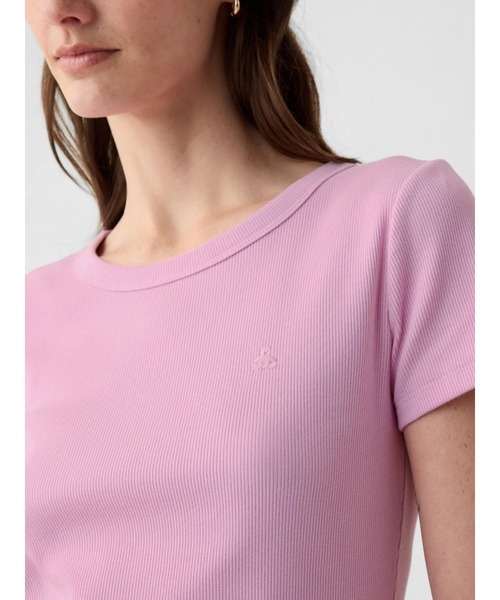 GAP(ギャップ)の「ブラナンベア リブ編み クルーネック Tシャツ(Tシャツ/カットソー・レディース・ベージュ/ホワイト/グリーン/ブラック/パープル/ピンク/ブルー・S/XS/M/L/XL/XXS)」の7枚目の写真