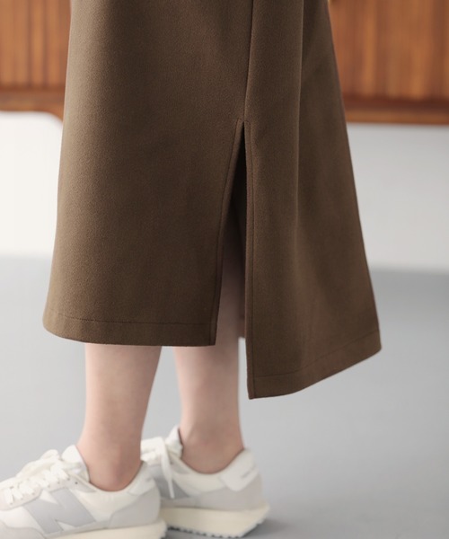 nouvellemoi（ヌーベルモイ）の「サイドスリットロングジャンパースカート（ジャンパースカート・レディース・ブラック/ベージュ/モカ/ブラウン・FREE）」の9枚目の写真