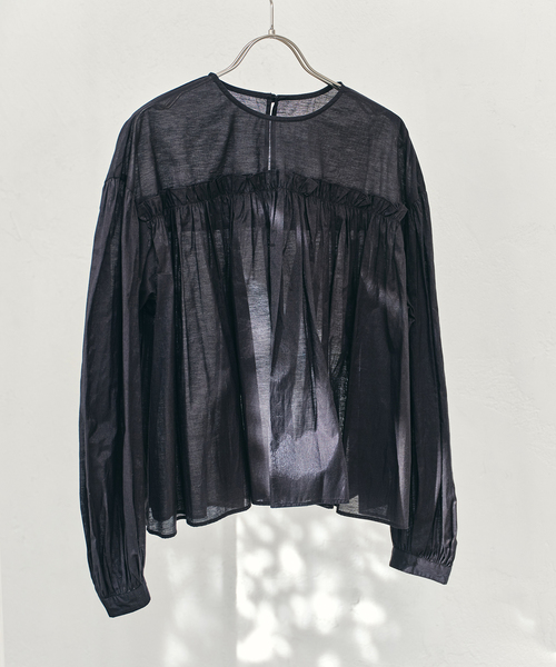 Spick & Span（スピックアンドスパン）の「ギャザーボリュームクロップドブラウス（シャツ/ブラウス・レディース・ブラック/ホワイト/オレンジ・FREE）」の6枚目の写真