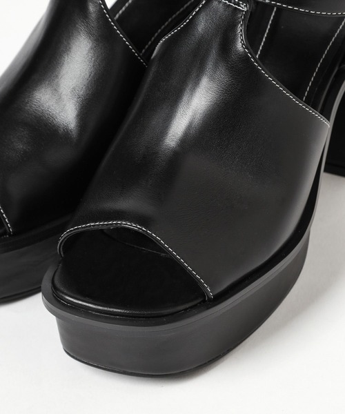 HARE(ハレ)の「Tストラップチャンキーサンダル(HARE)(サンダル・レディース・ブラック/シルバー/ブラック系その他・MEDIUM/LARGE)」の12枚目の写真